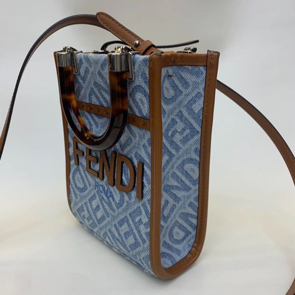 Fendi Women Pre-Loved Bag Very Good Condition - Picture 6 of 9